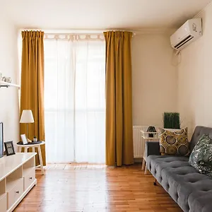 Ultracentral With View - Old Town Romanya